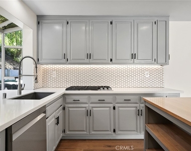 7009 Scarborough Peak - Photo Thumbnail 12