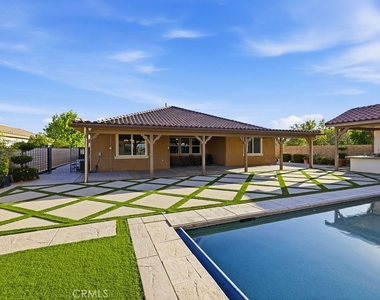 3945 Derby Circle - Photo Thumbnail 29