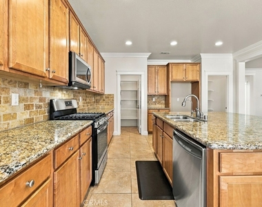 3945 Derby Circle - Photo Thumbnail 9