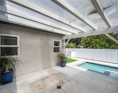 17343 Martha Street - Photo Thumbnail 24