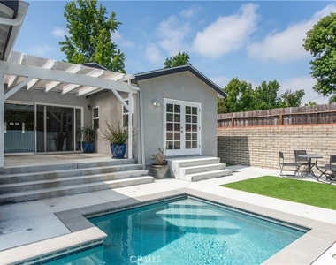 17343 Martha Street - Photo Thumbnail 21