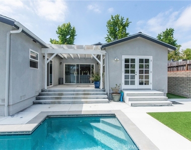 17343 Martha Street - Photo Thumbnail 22