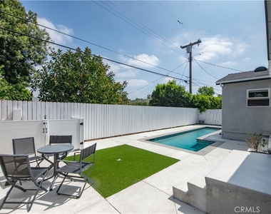 17343 Martha Street - Photo Thumbnail 23