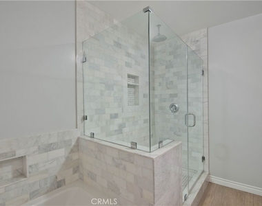 17343 Martha Street - Photo Thumbnail 14