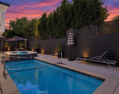 13964 Morrison Street - Photo Thumbnail 51