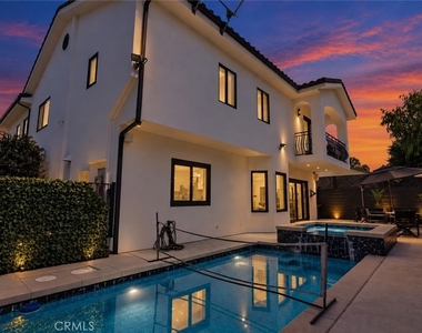 13964 Morrison Street - Photo Thumbnail 50