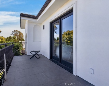 13964 Morrison Street - Photo Thumbnail 36