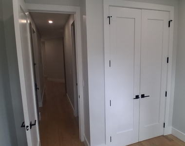 62-15 Catalpa Avenue - Photo Thumbnail 7