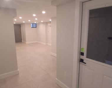 62-15 Catalpa Avenue - Photo Thumbnail 3