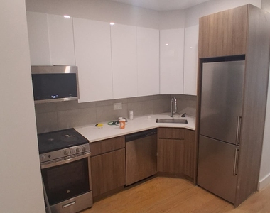 62-15 Catalpa Avenue - Photo Thumbnail 1