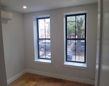 62-15 Catalpa Avenue - Photo Thumbnail 8