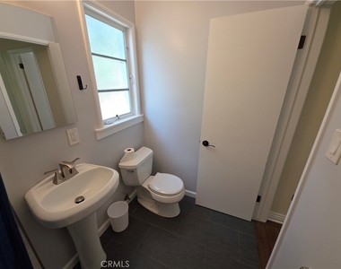 579 Levering Avenue - Photo Thumbnail 15