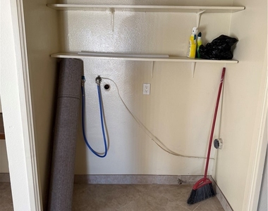 965 18th Street W - Photo Thumbnail 8