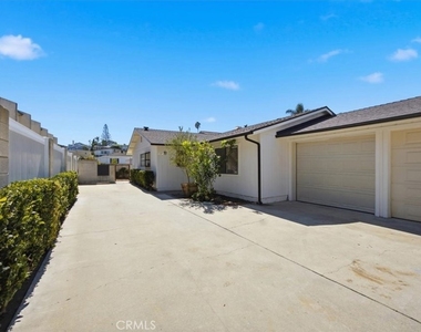 2418 Clark - Photo Thumbnail 31