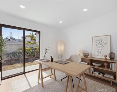 2418 Clark - Photo Thumbnail 2