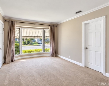 4628 Knoxville Avenue - Photo Thumbnail 13