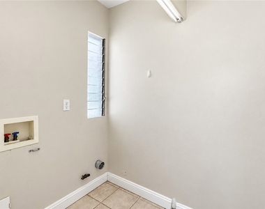 4628 Knoxville Avenue - Photo Thumbnail 11