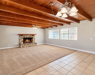 4628 Knoxville Avenue - Photo Thumbnail 9