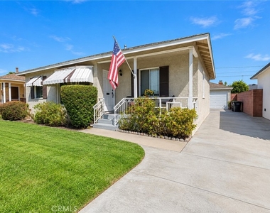 4628 Knoxville Avenue - Photo Thumbnail 1