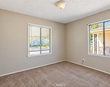 4628 Knoxville Avenue - Photo Thumbnail 19