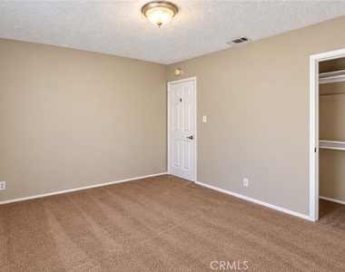 4628 Knoxville Avenue - Photo Thumbnail 16