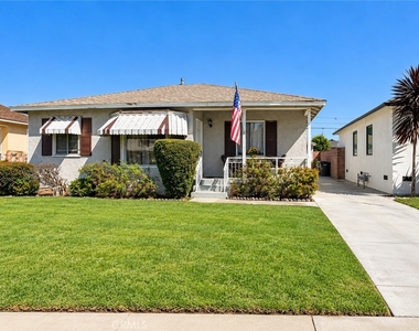 4628 Knoxville Avenue - Photo Thumbnail 3