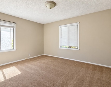 4628 Knoxville Avenue - Photo Thumbnail 15