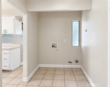 4628 Knoxville Avenue - Photo Thumbnail 12