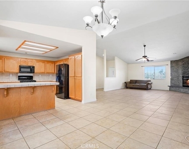 13227 Smith Road - Photo Thumbnail 5