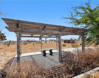 13227 Smith Road - Photo Thumbnail 40