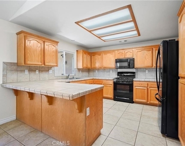 13227 Smith Road - Photo Thumbnail 7