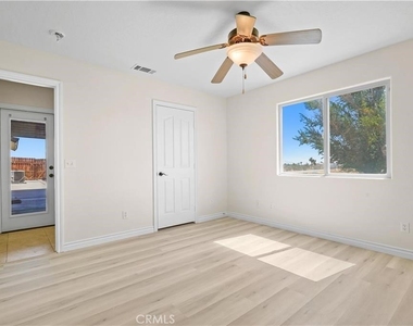 13227 Smith Road - Photo Thumbnail 24