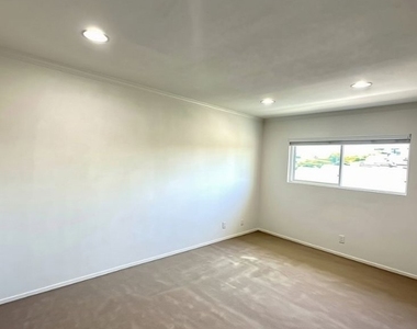 356 E 20th Street - Photo Thumbnail 10