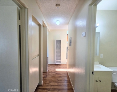 511 Bayport Street - Photo Thumbnail 6