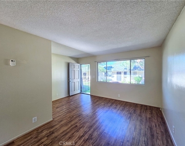 511 Bayport Street - Photo Thumbnail 3