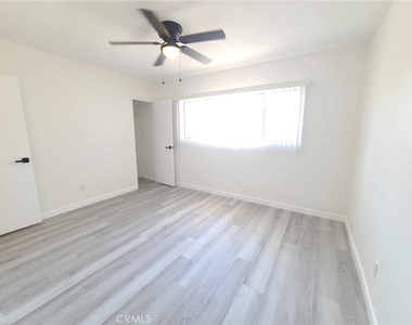 2758 Orange Avenue - Photo Thumbnail 15