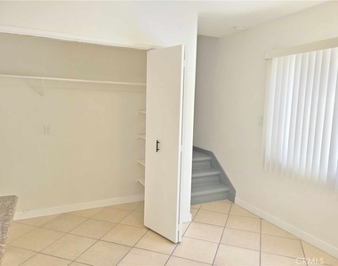 2758 Orange Avenue - Photo Thumbnail 6