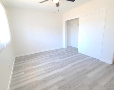 2758 Orange Avenue - Photo Thumbnail 8