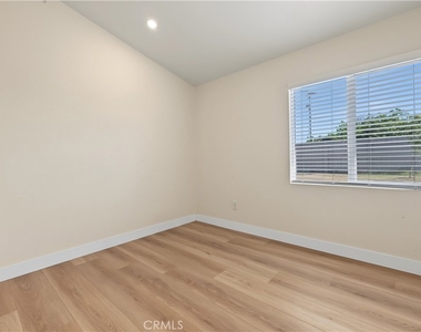 2589 Monette Drive - Photo Thumbnail 9