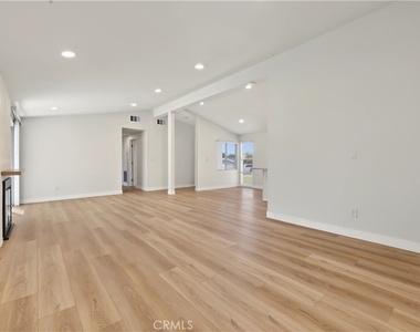 2589 Monette Drive - Photo Thumbnail 2