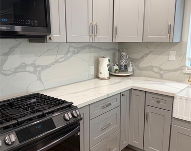 1174 E Ocean - Photo Thumbnail 9