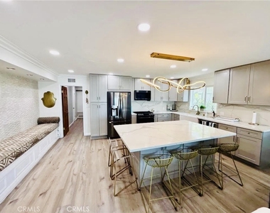 1174 E Ocean - Photo Thumbnail 6