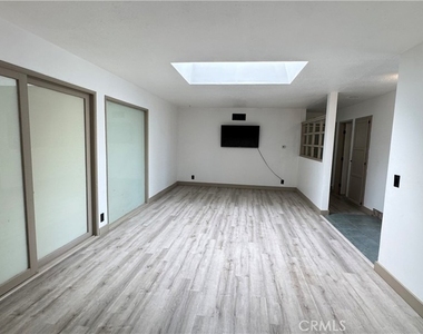 11222 Magnolia - Photo Thumbnail 2