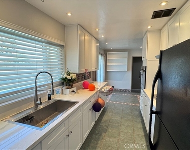 11222 Magnolia - Photo Thumbnail 4
