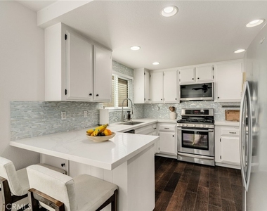 965 W Imperial Highway - Photo Thumbnail 7