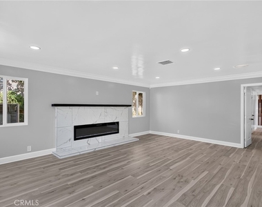 5451 Lockhaven Drive - Photo Thumbnail 17