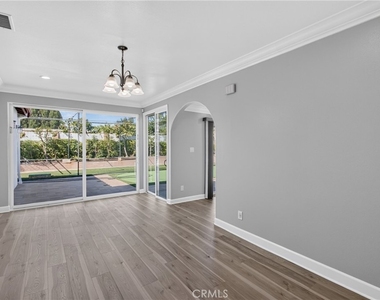 5451 Lockhaven Drive - Photo Thumbnail 7