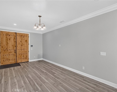 5451 Lockhaven Drive - Photo Thumbnail 8