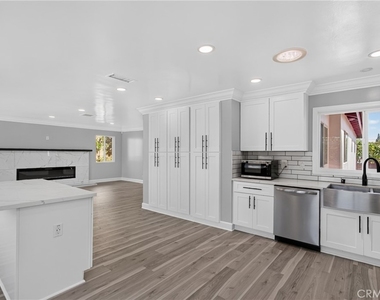 5451 Lockhaven Drive - Photo Thumbnail 15