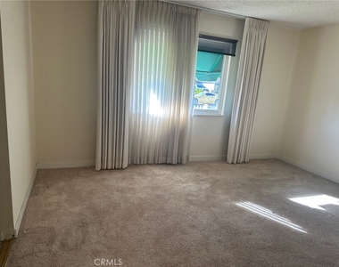 15022 Hunter Lane - Photo Thumbnail 4